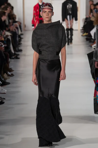 Look 13